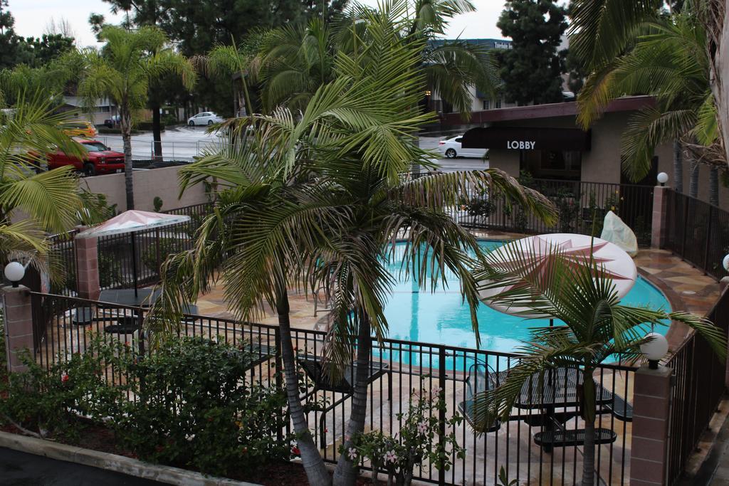 Budget Inn Anaheim Near Disneyland Drive Εξωτερικό φωτογραφία